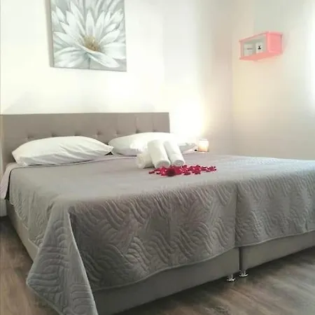 Apartman A Friendly Adventure * Podstrana